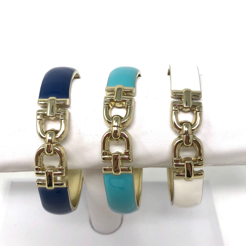 Hunter Hinged Bangle - Picture 2 of 5